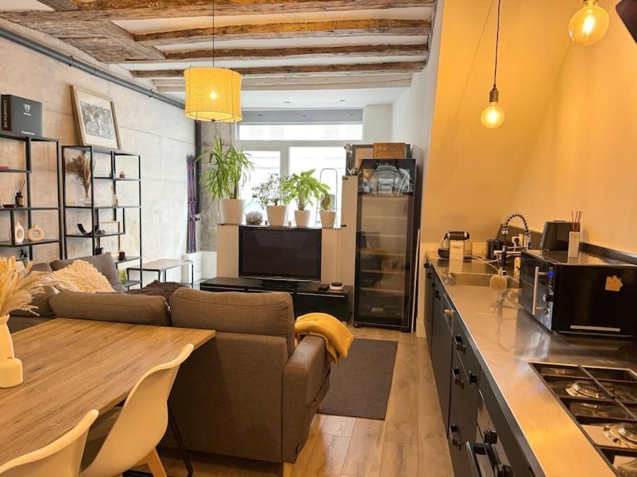 Cosy Centre *
